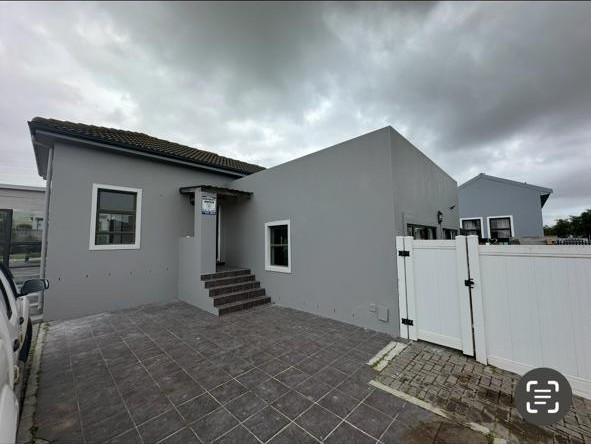 To Let 3 Bedroom Property for Rent in Burgundy Estate Western Cape